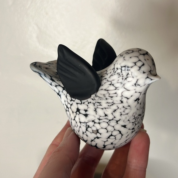 Archimede Seguso Style Black and White Splatter Art Glass Bird Paperweight - Picture 8 of 8